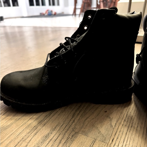 Men’s Timberland black waterproof winter boots - Picture 2 of 8